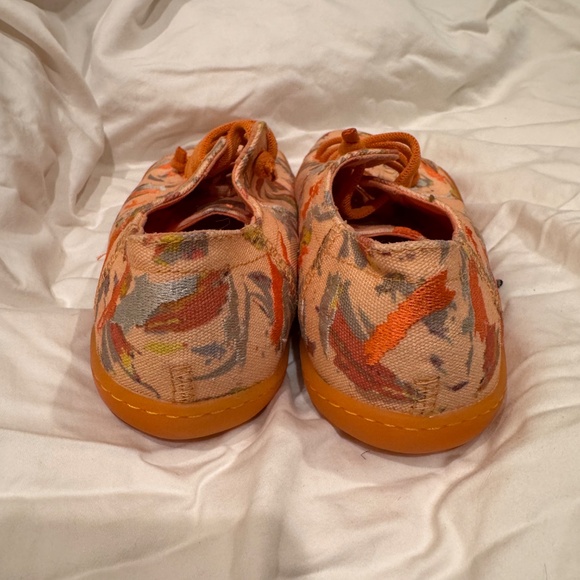 Camper Twins Slip On Women's size US 8.5/9 EU 40, Orange Silver Peach Embroidery - Picture 3 of 10